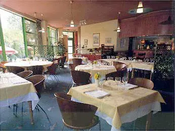 Brit Hotel Confort Rouen Centre Szálloda 2*